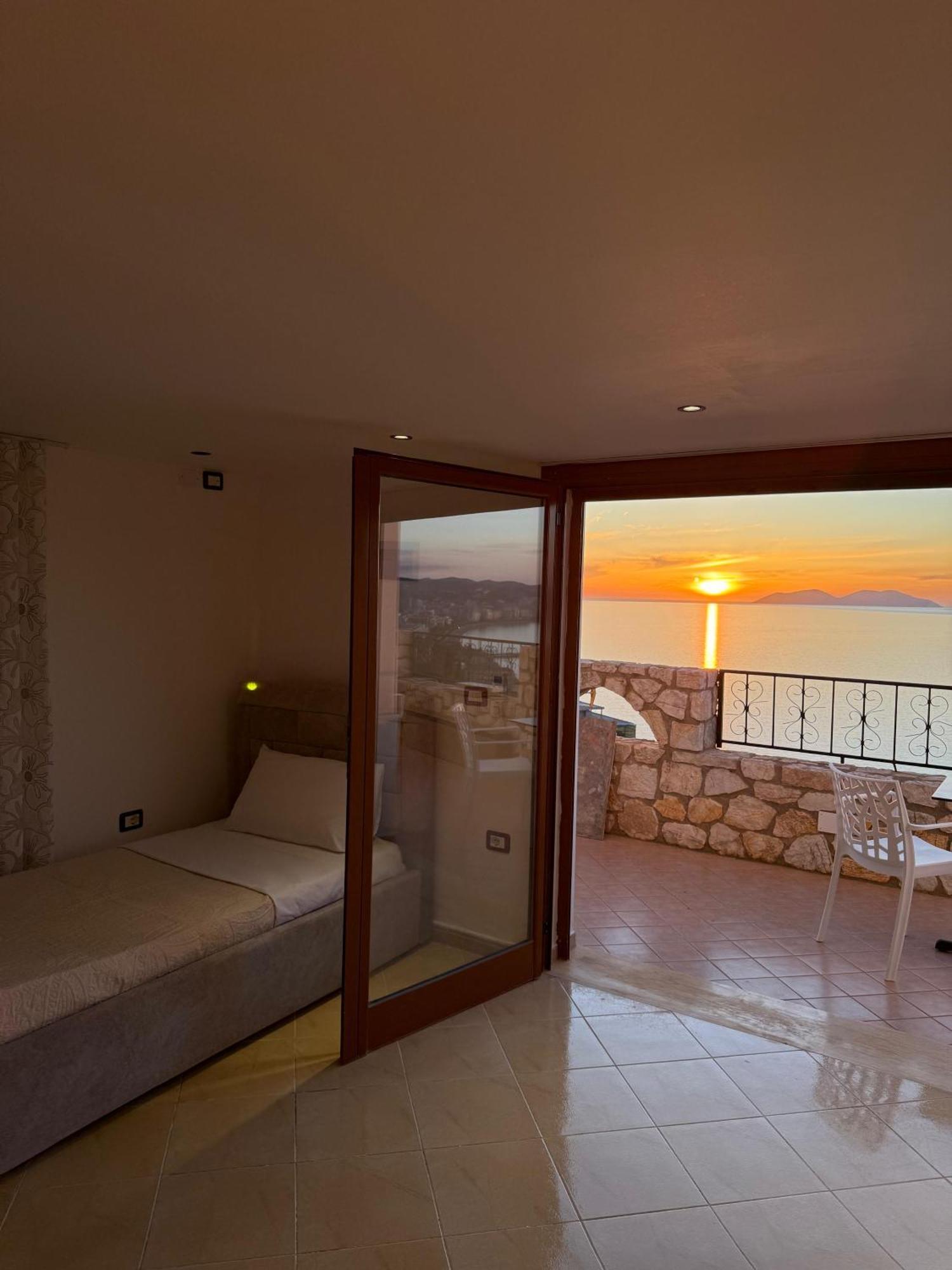 Vila Dena Vlorë Exterior foto